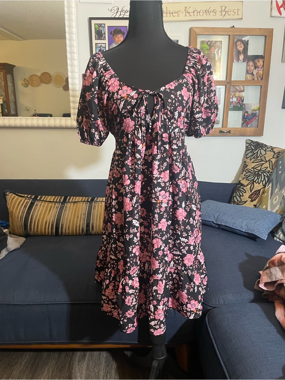 Black Midi Dress with Pink Floral Print and Puff Sleeves